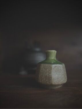 Japanese Oribe-Style Stoneware Vase | Hiroyama Kiln | Green Glaze
